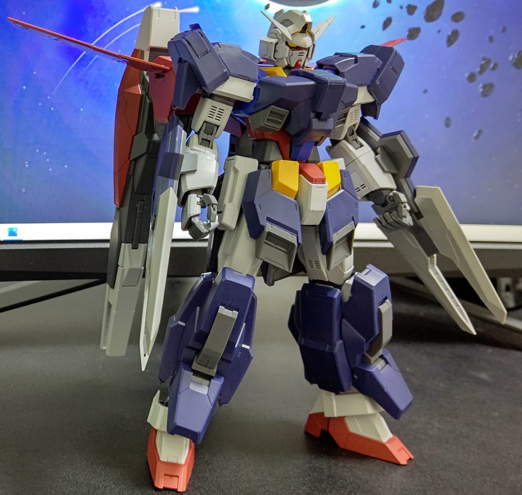 フルグランサのゴテゴテ感最高です。アニメでは長年戦い続けたAGE1の最終進化形態ということでAGE系機体で一番好きです。願わくばAGE3やFXもMG化してほしいけど無理ですかね…