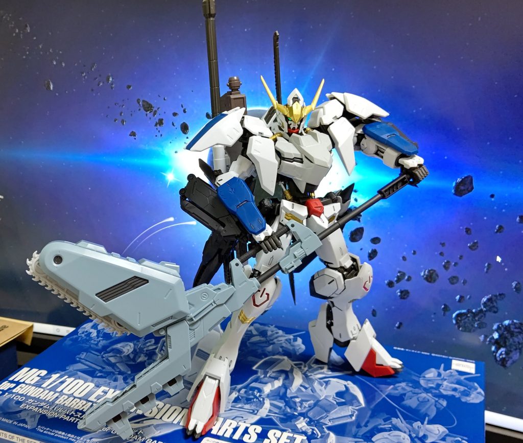 名前忘れたけどこの武器重すぎて武器保持しつつのポージングがほんと難しすぎるかっこいいんですけどもうちょい何とかならんかったのかと思ったり