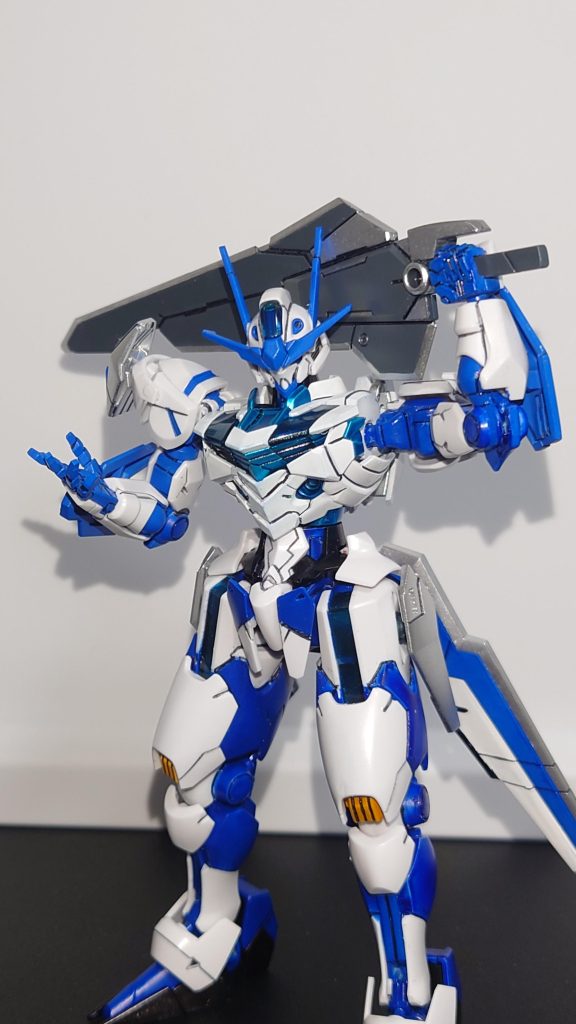 バスターソードが似合うかなと思い装備させてみた。