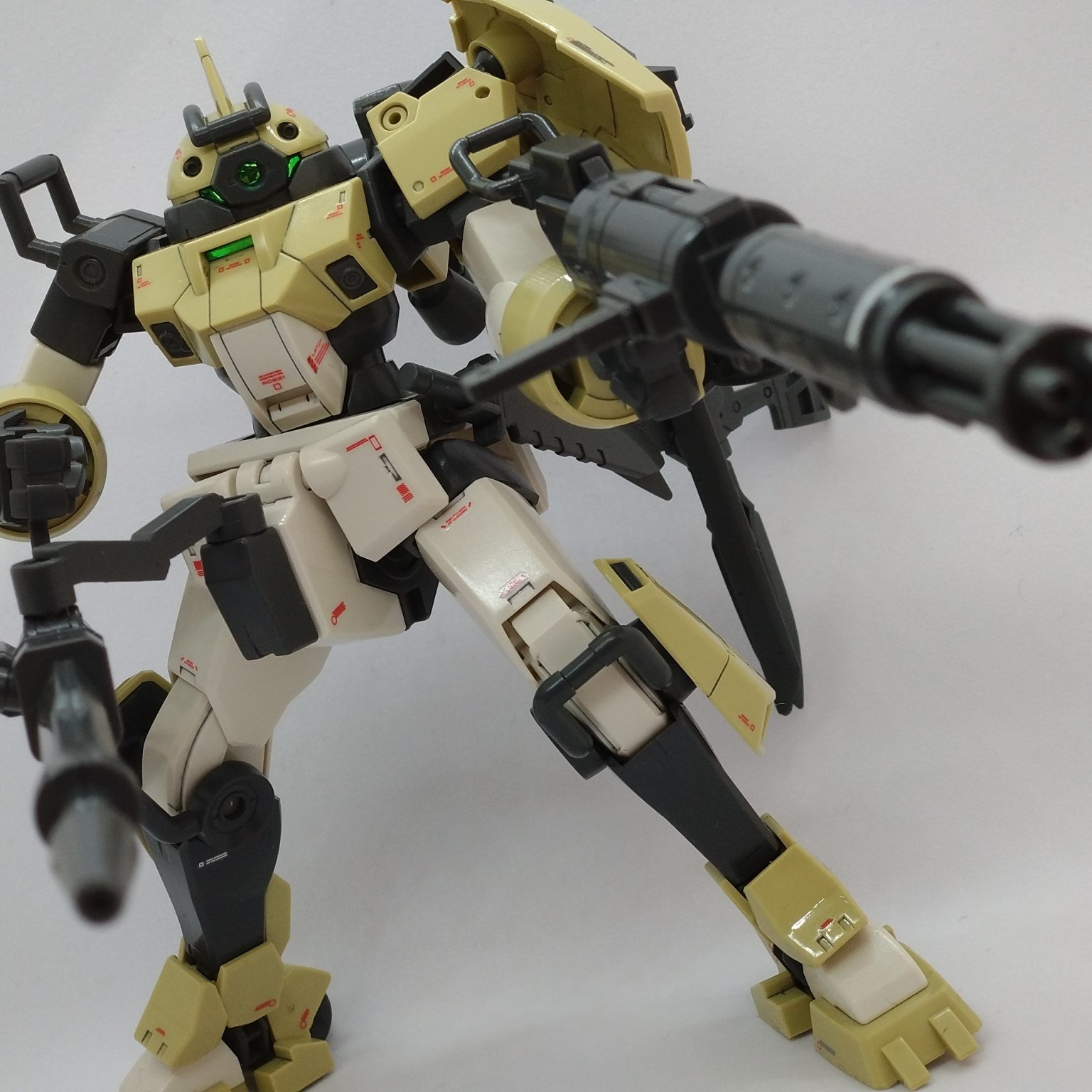 チュチュ専用デミトレーナー｜しゅんしゅんさんのガンプラ作品｜GUNSTA