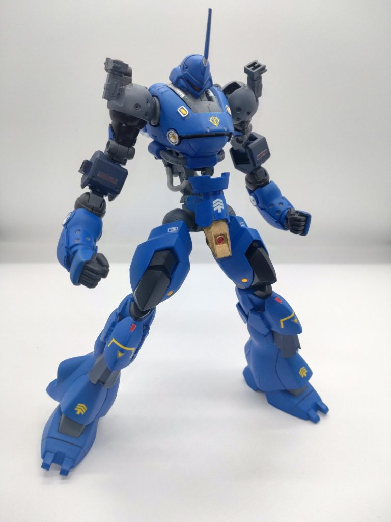 ガンダムがチョバムアーマーを脱ぎ捨て反撃に出た所で、こちらも鎧を脱ぎ捨て高機動型へチェンジします。