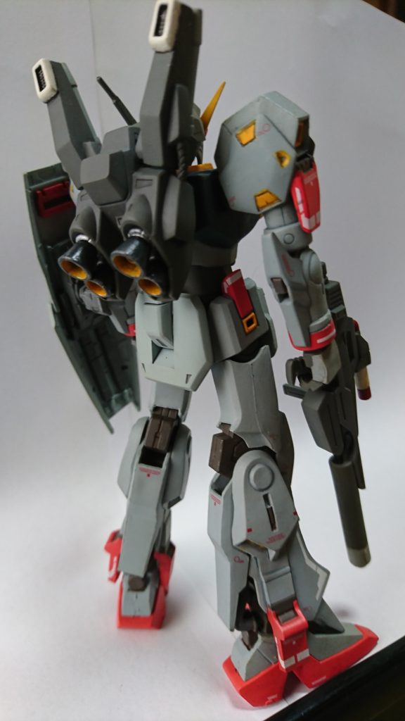 後ろ姿です。バックパックはマ－ク2だす。リアスカートもだよ。見ていただきありがとうございました。 