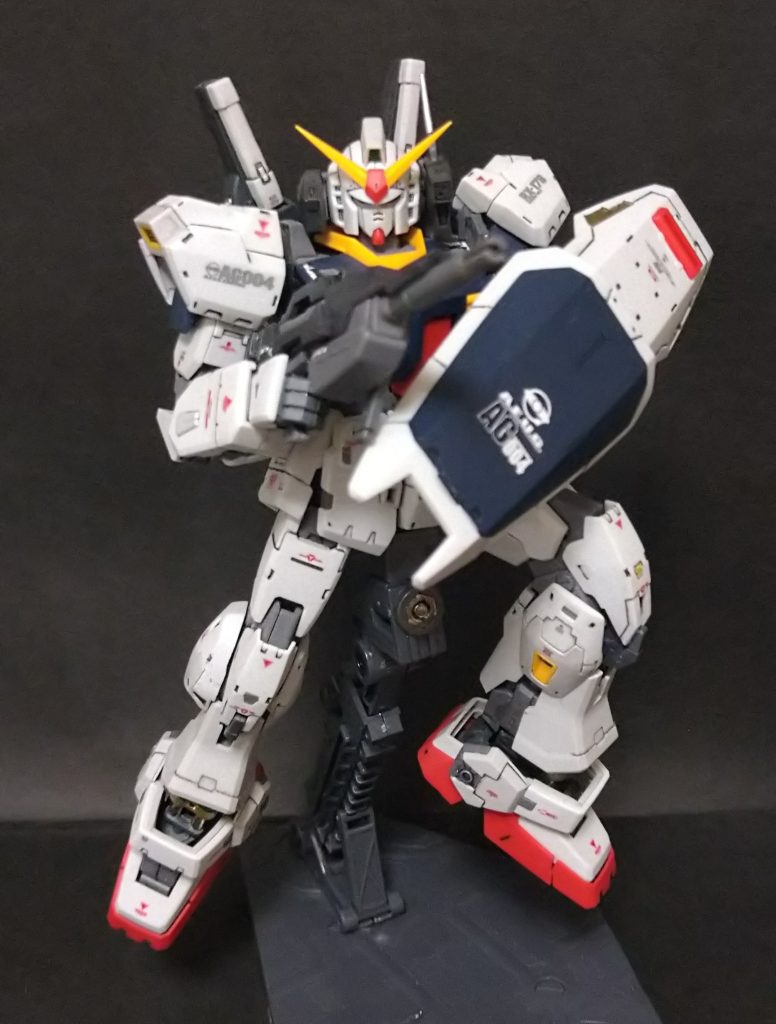 つや消しトップコートだけでも十分カッコいいRGシリーズは素晴らしいですね。 