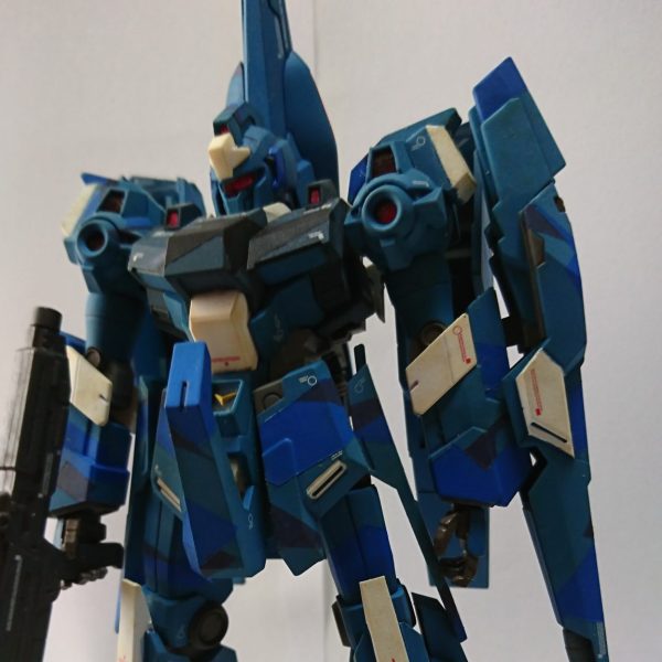 リゼル特殊迷彩？