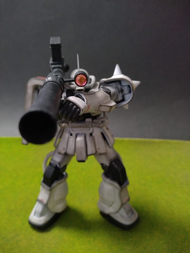 人型「カメラがやられたか。サブに切り替えを・・・」”切り替えたモニターに映っていたのは、バズーカを構える白い06”人型「間に合わな・・・!」ドゴォォン!!”3機の連邦軍人型、61式2両をものの数分で撃破。”