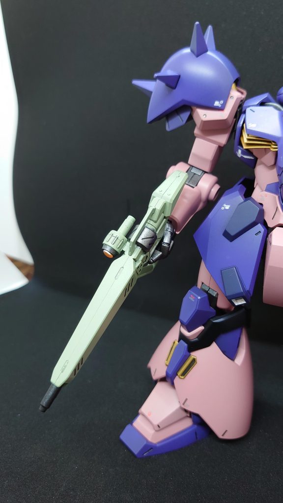 銃はマスキングなかなか大変でした。センサー用にH-EYESを瞬間接着