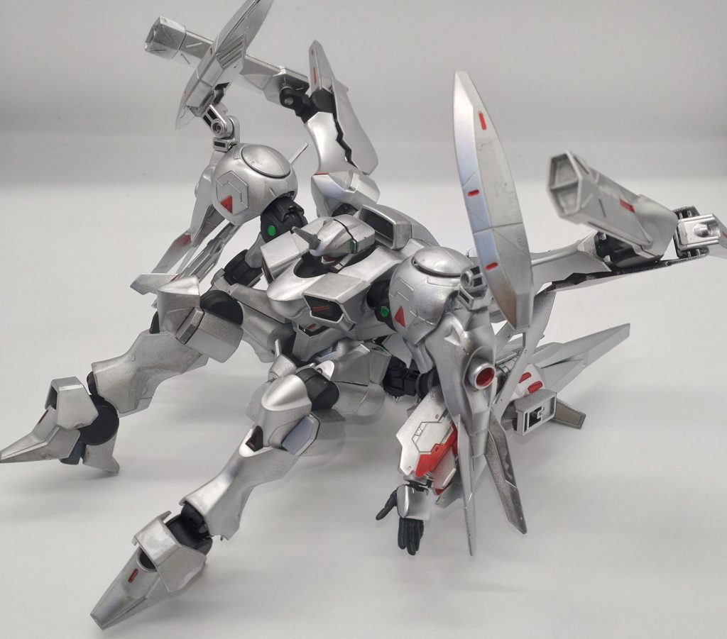 駐機状態。元ネタ再現ですがただお座りしただけです。