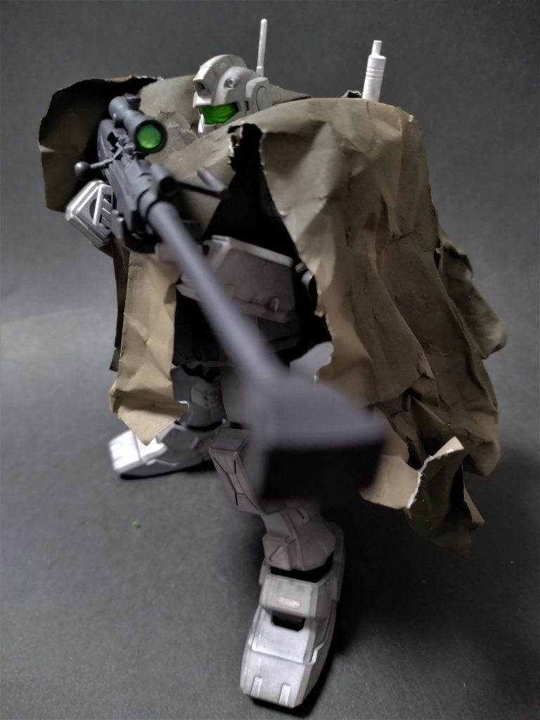 tamamaさんのマントをヒントにギリースーツ的なものを作ってみました。私の中では、それっぽくていい感じです!