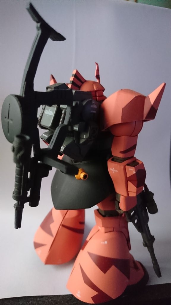 後ろ姿ですザクマシンガンマウント可能。以上。ご覧いただきありがとうございました。明日も楽しいガンプラライフを。