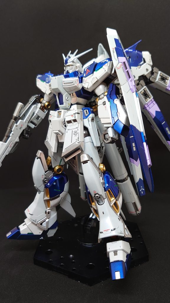 サイコフレームを意識して内装が見える箇所を緑にしてみました。