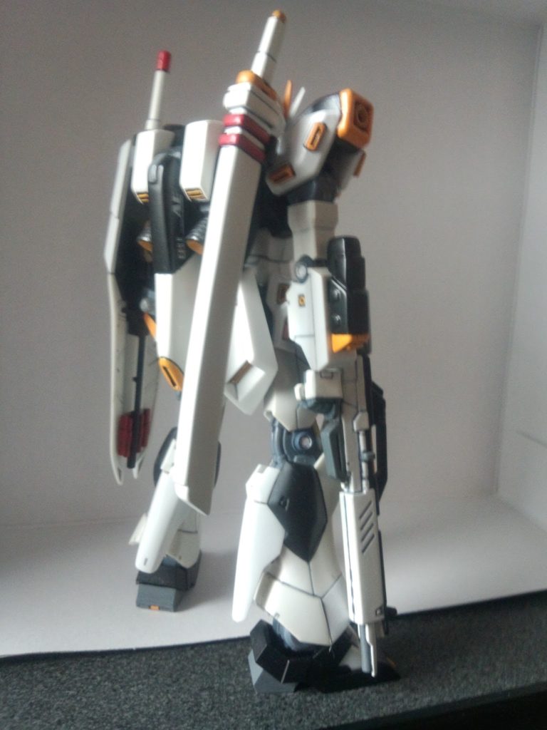 後ろ姿。この時期、実体剣にはまってましたwご覧いただきありがとうございました。