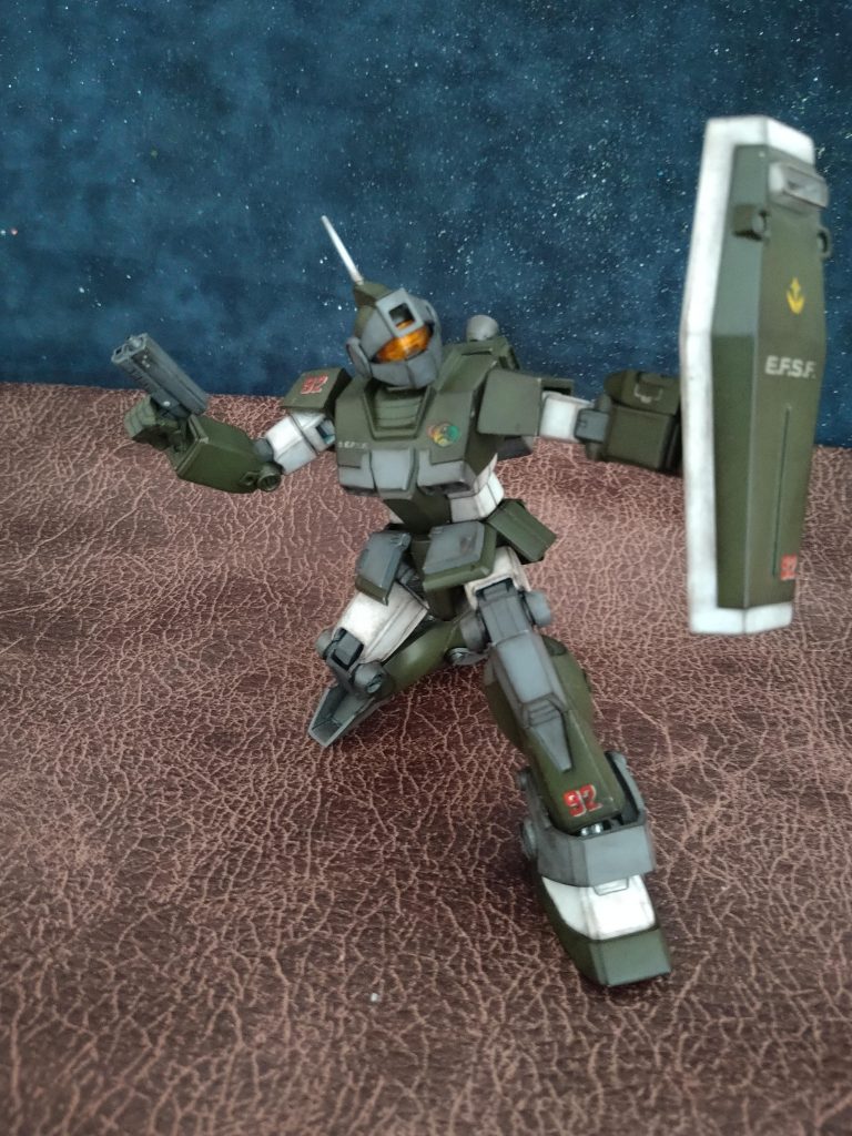 折りたたみ式ハンドビームガンを持たせた所!小さな武器ですが、これを持たせたくて、頑張りました!🤣私の持つ資料では、シールドが無かったのですが、今回ミキシングという事で、もったいないので持たせてあげました!🤗