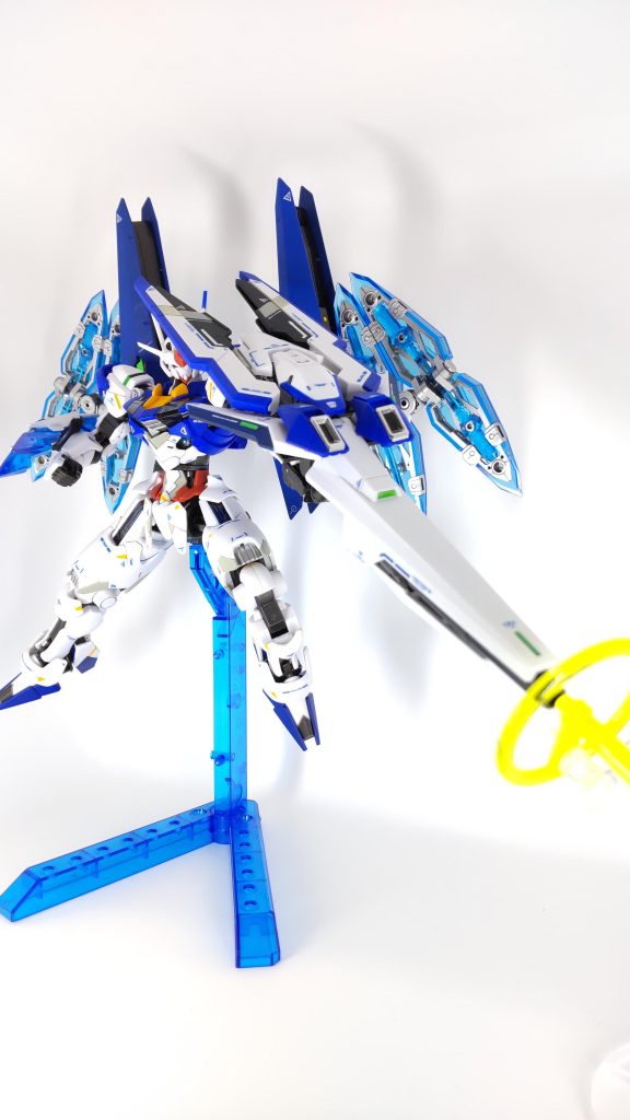 エスカッシャンライフルはメガライドランチャー先端部分にジョイントパーツで形を作りました。