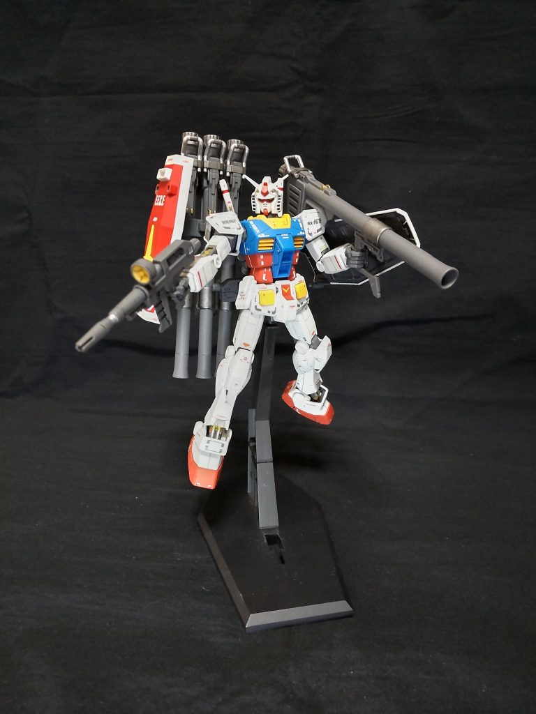 ガンダム最終決戦仕様(オリジナル)です。といってもウエポンラックを作っただけです。