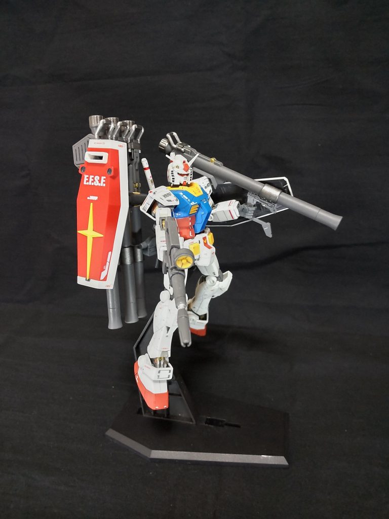 顔を引けるように首の延長とアンテナのシャープ化、部分塗装、スミ入れ、つや消しトップコートの相変わらずの簡単フィニッシュです。デカールは、RGのものを使用しました。デカール小さい、老眼で見えない。