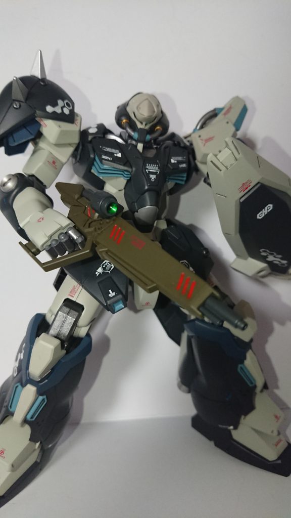 次はムーンガンダム作りたいけど手に入らない…w