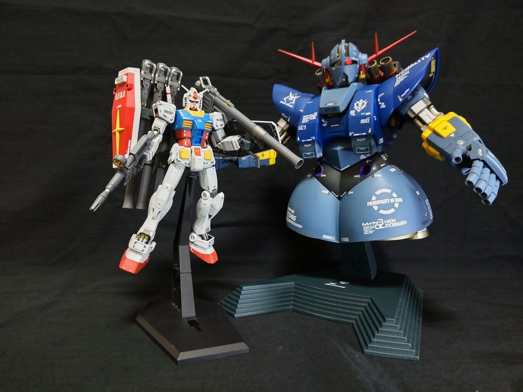 前回作ったジオングは、1/144だと脳内補正をしています。最後まで見て頂きありがとうございました。