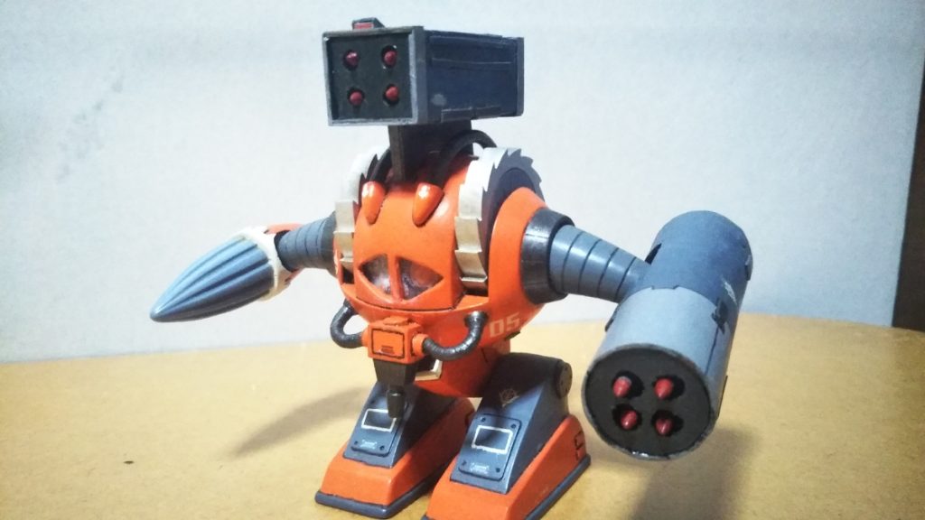 最後までご覧になっていただき、ありがとうございました。ちなみにこのアッグ、多少のディテールアップはしましたが、基本的に本体は無改造に近いです。それでもプロポーションなどは今の目で見ても十分通用する、隠れた名キットだと自分は思います。今後、HGやMGなどでリニューアルされる可能性もあまり無いと思いますので、興味が湧いた方は是非!ご自身の手で作ってみることをお勧めします。最後になりますが、作品をご覧になっての感想などいただけますと、幸いです。