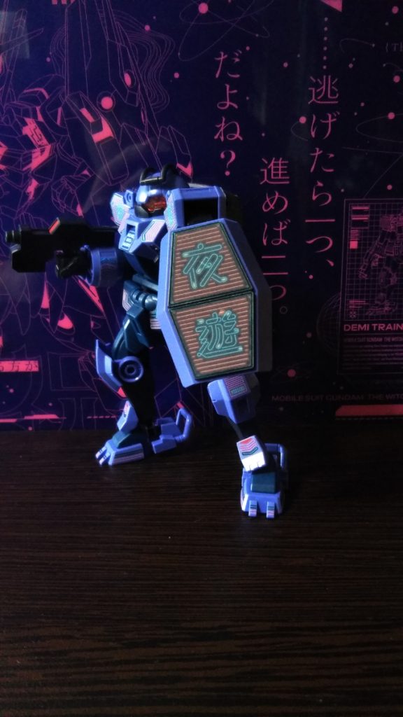 最後までご覧いただきありがとうございました。 実は宇宙世紀以外のガンプラを製作するのはこれがほぼ初めてでしたが、なかなか楽しく完成させることができました。 さて、前回投稿した60投稿目記念作品「ジャブローに咲く」にたくさんの高評価、心温まるコメントをいただき、本当にありがとうございました。 なんとか水星コンも間に合ったので、来週あたりから個別投稿を開始したいと思います。 よろしければまた是非ご覧になってください。 最後になりますが、本作品をご覧になっての感想などいただけますと幸いです。