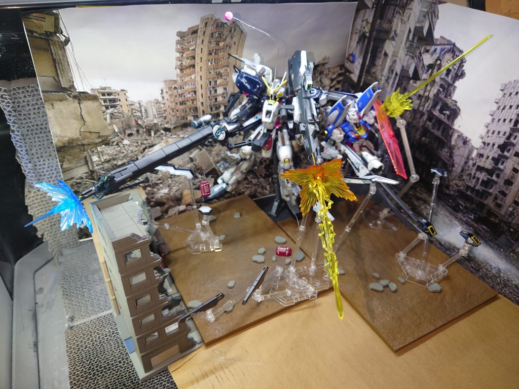 2体の戦闘シーンなかなか、これといったシーンが表現出来ませんでした、カッコよく決めさしてあげたかったです。見て下さいってありがとうございました~