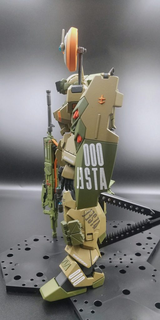 サイドショット、JESTAのデカールのEを逆にしてワンポイントにしました。