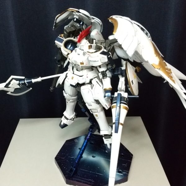 宇宙の台座とトールギースF