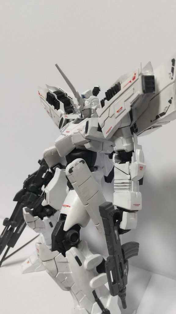 横から。ライフルも改造してます。