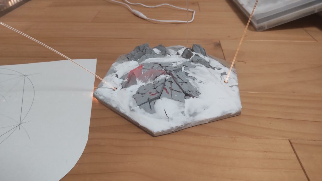 紙粘土＋発泡＋ウッドチップで作成