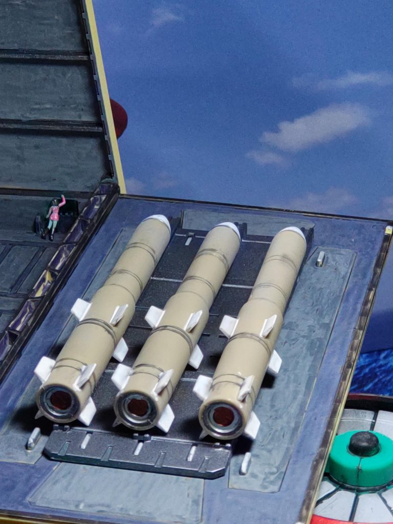 ミハル「ハハッ、カイ、むこうから来てくれたよ！」