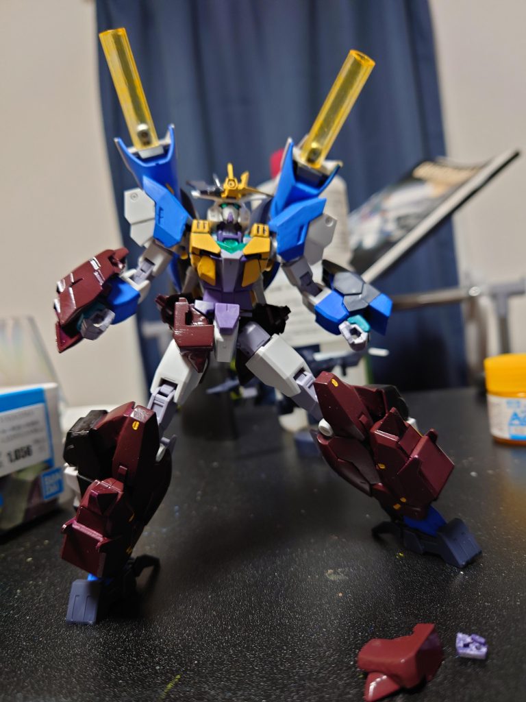 コアガンダムと合体!でも、腰アーマーが片方ついてないぞ!!?
