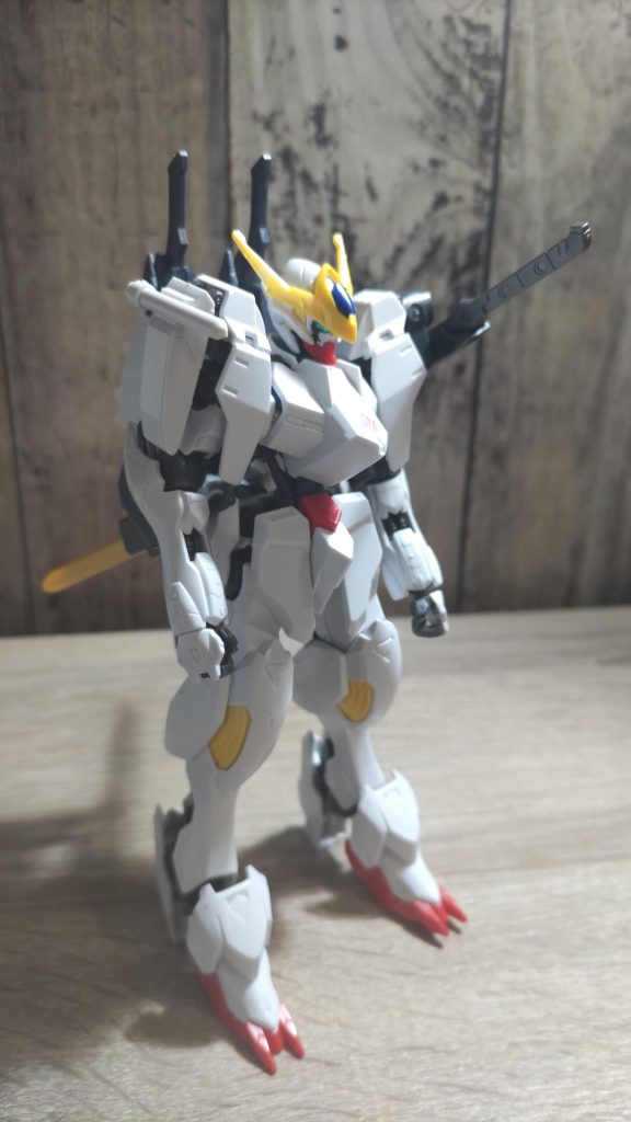 ガンダムバルバトスルプスＥ装備　設定　　　　大きさ　19メートル（ブレードもあわせると19.65メートル）　重さ　全装備合計68.9トン　この他にもＡ装備、Ｂ装備、Ｃ装備、Ｄ装備もある。（装備は後々、紹介していきます）