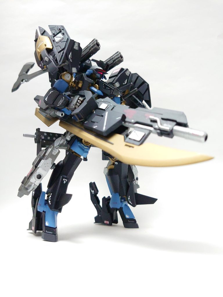 大型の剣と銃で2WAY仕様のロマン武器にしてみました。