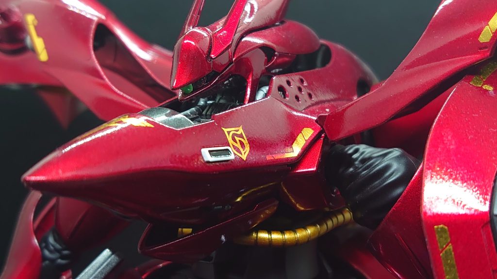 せっかくのゴールドのデカールが赤くなってるヽ(;´Д｀)ノ