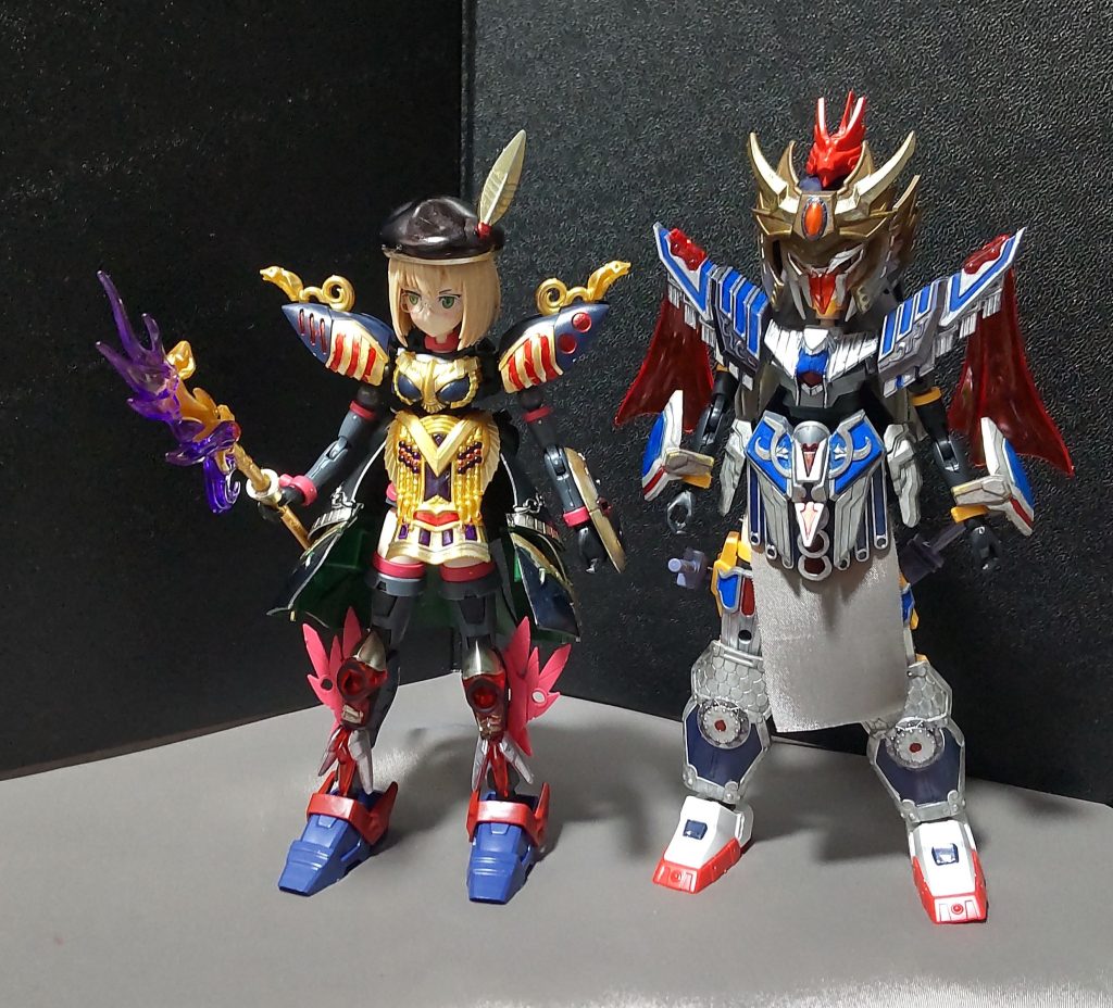 前作の女騎士と並べてみる。身長差があるのは女性タイプのボディーパーツが少し小さいからかな？