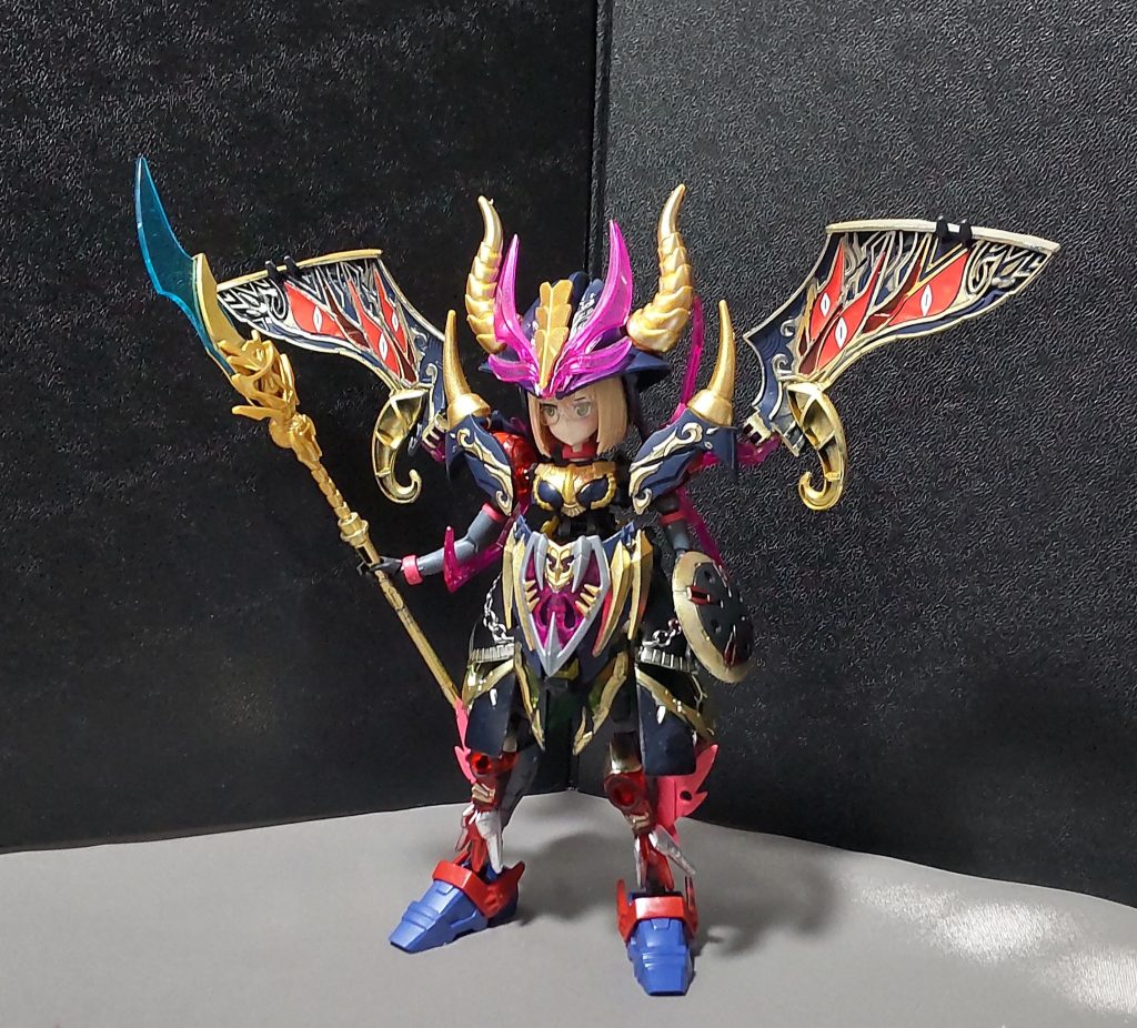 マント展開状態一気に強そうな雰囲気になりました。