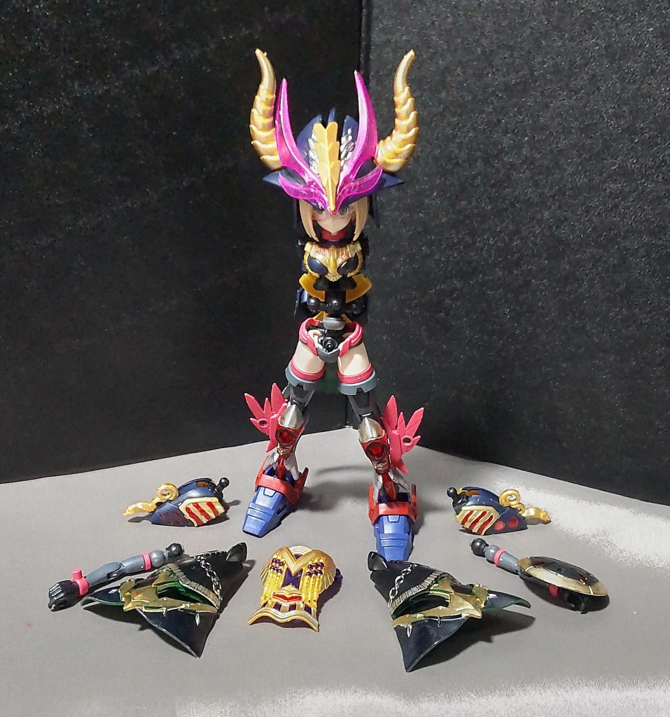 まずはクレオパトラキュベレイからウォーロックイージスの交換までの手順でも教えましょうか。・肩、腕、フロントアーマー、サイドアーマーを外します。