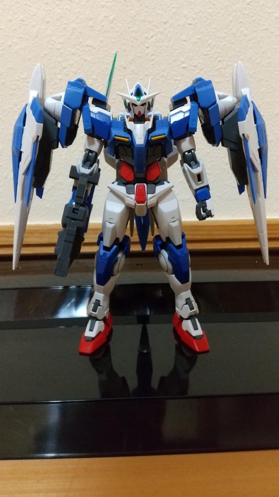 合体すると「OO(ダブルオー)ライザーS(エス )」となり、ライザーシステムによるGN粒子制御機能の向上、トランザムの増幅効果により、量子化による空間ジャンプは偶発的に発動したダブルオーライザーのものよりも精度が向上し、意図的に発動可能となっている。トランザムバーストの効果も向上しており、超高濃度のGN粒子を空間全体に放出し、人のみならず、言葉を持たない生命体と意識を共有することが出来る。ダブルオーライザーSは性能が高過ぎる為、オーライザーSのGNドライヴは、ツインドライヴと連動させずに単体で運用している。機体の開発中、開発者の興味で3基のGNドライヴを同調させ、トライドライヴとして起動する実験を試みたところ、時空間に干渉することが判明した為、十分なテストを行った。トライドライヴを発動させた際は「OOO(トリプルオー)ライザー」となり、GNドライヴが常にトランザム状態を超える出力を誇り、機体全体がトランザムバースト時と同様にエメラルドグリーンを基調とした虹色に輝きながら、膨大な量のGN粒子を放出する。トリプルオーライザーでは時間さえ越える時空間ジャンプが可能となる。更に時空間に干渉する能力により、敵機のエンジン等を起動前の戻し、行動不能に出来る。トリプルオーライザーはその性能が未知数である上、強力過ぎることからリミッターを設け、余程の緊急事態でなければ運用しない設定になっている。