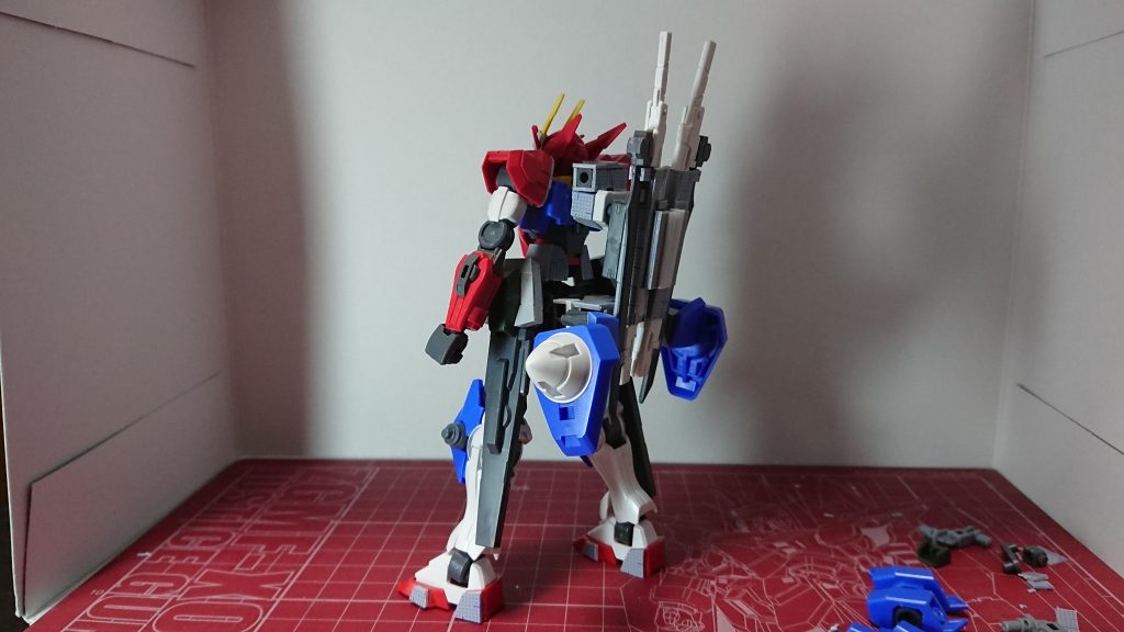 GNガンブレード固定位置模索中これだとせっかくの共通接続位置が埋まってしまうので没にしました