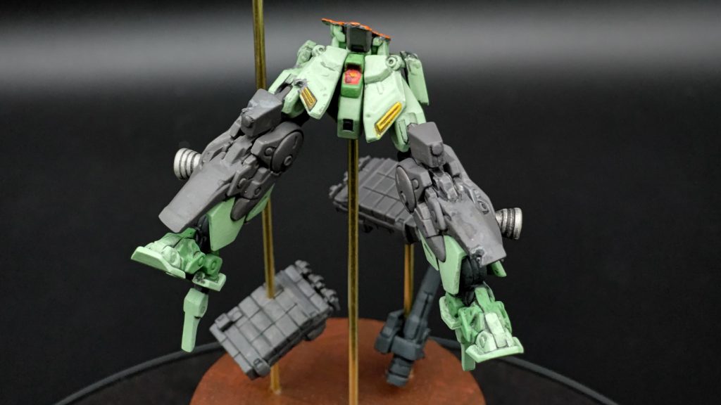 下半身アップ左脚は足首の角度を変更、右脚は膝の角度を変更しました。また、それぞれ股関節部の角度を変更しています。