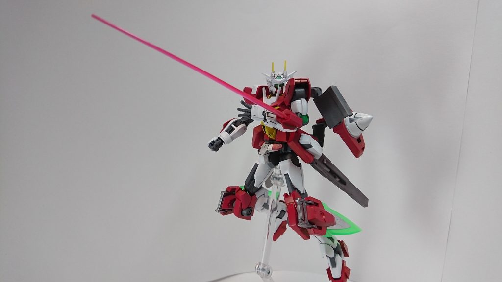 GNビームサーベル追加された装甲部から発生させています