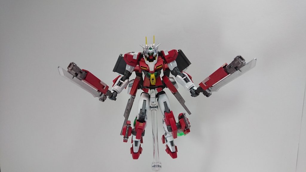 特殊強化「ソル・トランザム」せっかくオリジナルの機体を作ったので強化形態の名称もオリジナルにしてみました。違いはトランザムは赤く輝くところをオレンジ色に輝くという設定でw機体名のエレクトーネもギリシャ神話のエレクトラ(琥珀、火、火花)から少しもじってエレクトーネにしたところからもいいんじゃないかと。