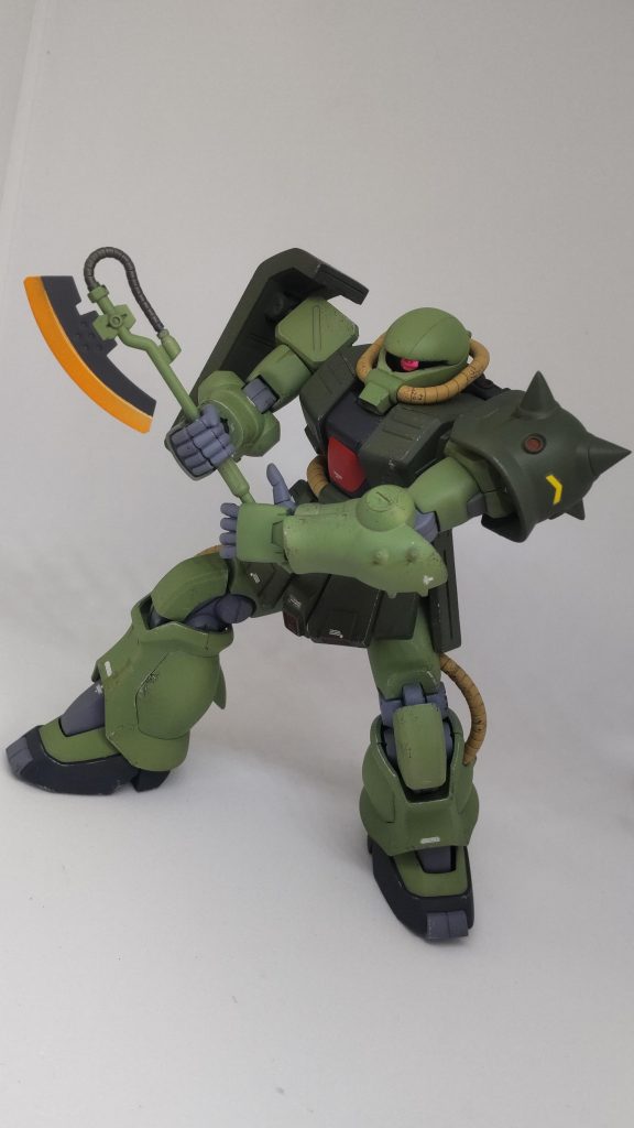 ヒートホークを構えて。1番お気に入りのポーズです。