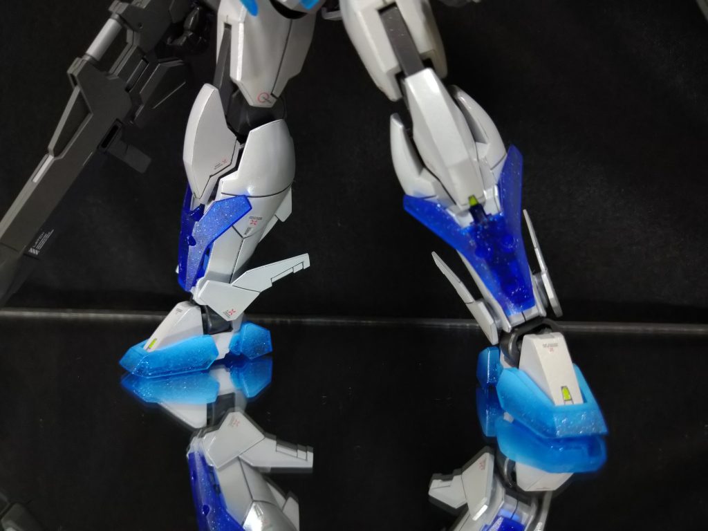 よく見るとこまごまとスジ彫り等をやってます。久しぶりにスジ彫りしたら線がガタガタになってもうた…やっぱ継続的に練習せんとアカンですね😢