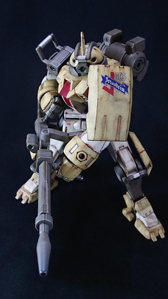 基本は成型色にウェザリング仕上げで、デカールをオリジナル設定で少しだけ貼っています。簡単フィニッシュの部類に入る仕上げ方だと思います。