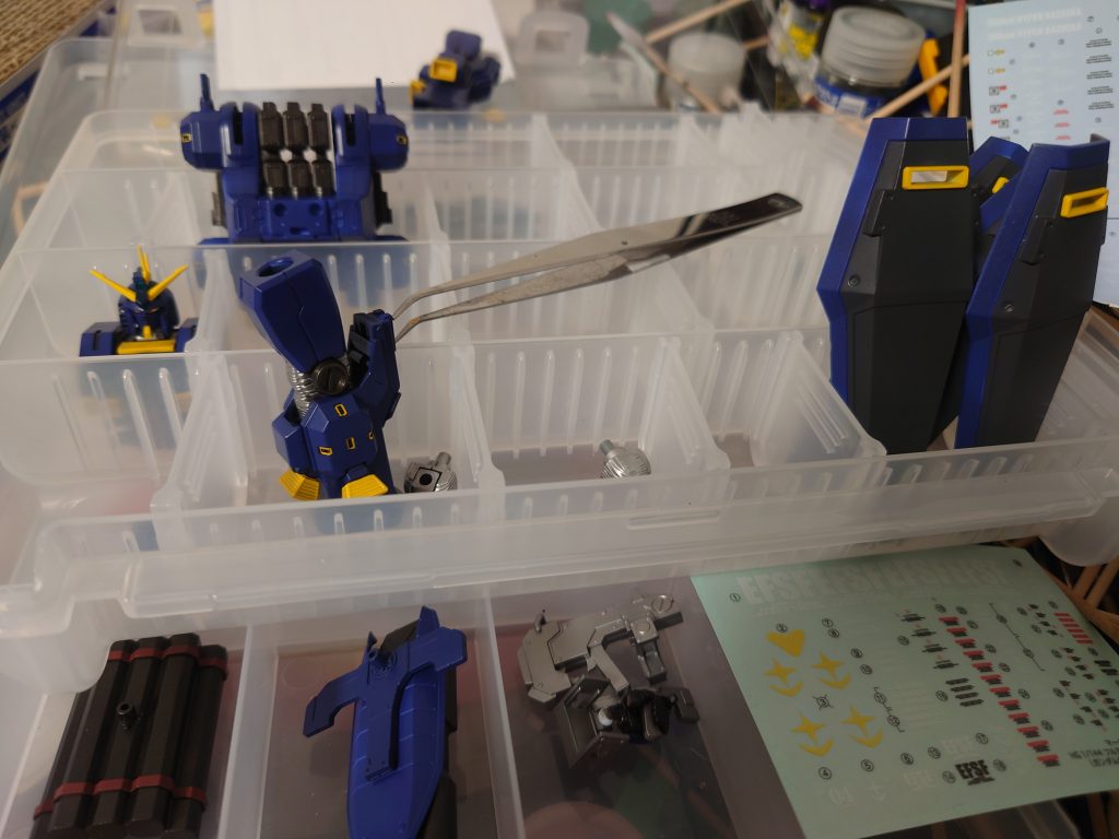 組み立て途中パーツは多いものの、紛らわしい物は少なく、大変組み易いキットでした。サイコザクも買ってあるので、近いうちにハイザック風に塗装して作ってみたいですね！