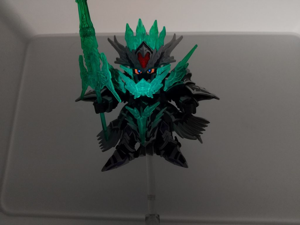 クリアーパーツはゴーストの怪火をイメージして蛍光グリーンに変更しました。緑の火=ゴーストの怪火というイメージがありますが、皆さんはどうでしょうか?