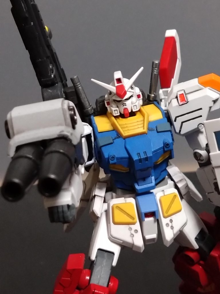 腕のビームガンもそれっぽい感じで作ってみました。