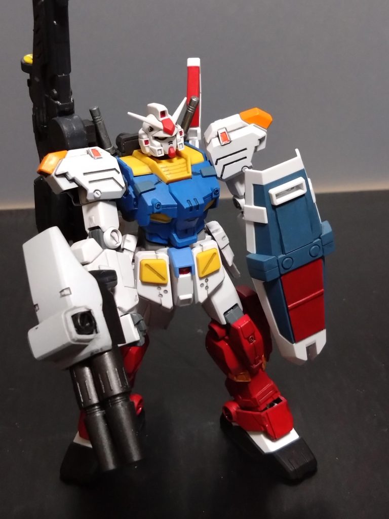 出張中の合間の休みに進めてきたので、制作中画像が少ないです。カラーリング変更で苦労したときはやめときゃ良かったかなと思いましたが、人とは違ったものになったので良いかと思います。完成投稿になりましたがフルアーマーガンダムはこのあとまだ続きがあるのですよ。😁撮影が夜中だったので(次の日の仕事のため少し焦って撮影したので)次の休みに撮影やり直すか、または撮影した画像で投稿するかちょっと考え中なんです。(照明の関係です。)でも撮影やり直しは週末か?我慢できなくなったら投稿しちゃうかもです。うーんなんか勢いで投稿しちゃいそう。皆さんの押しにも弱いです。😅