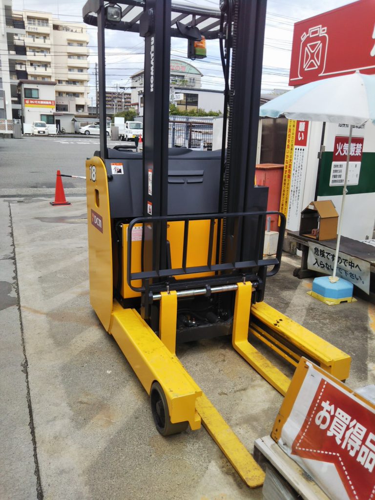 これは近所のホームセンターでみかけたよく似た機体です。