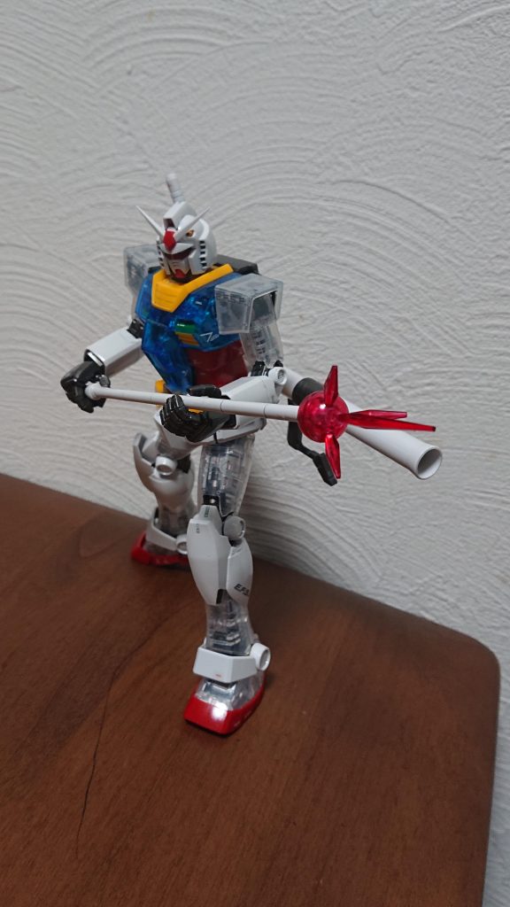 MGは内部フレームがあるのでクリアボディーもかっこいいですね!ファースト世代ではないのでよく知らないんですが、ビームジャベリンってアニメで使ったことあるんですかね?